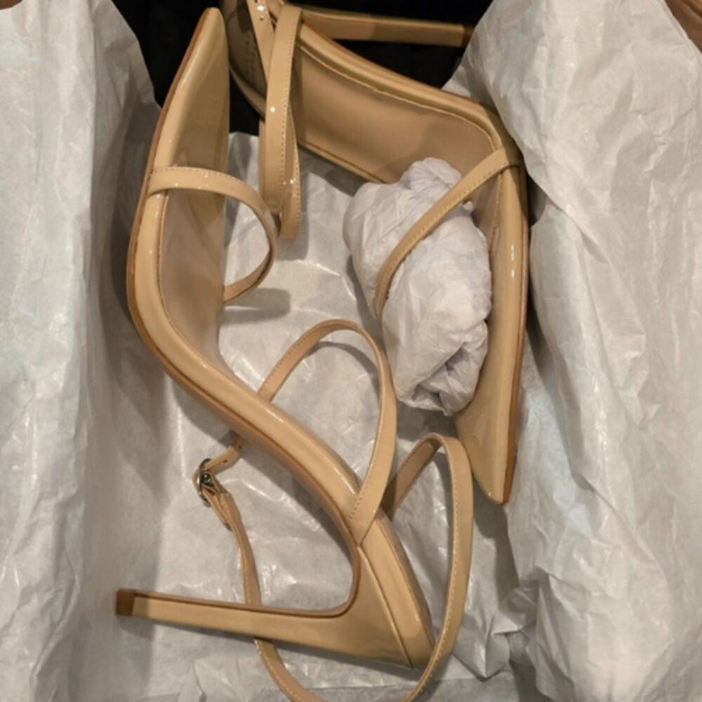 Michael Costello x REVOLVE Sonia Sandal in Nude NEW Size 9 - Picture 8 of 9